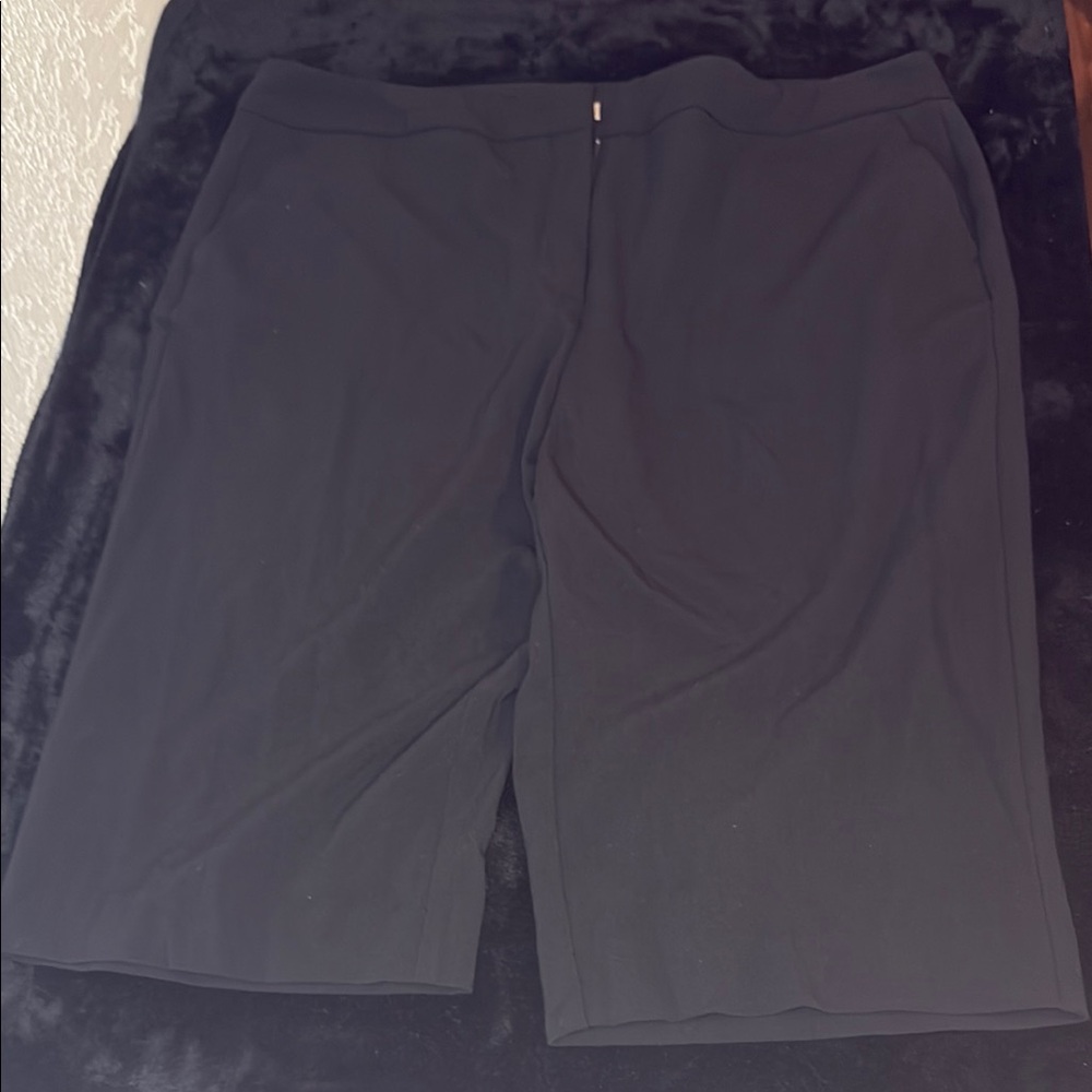 Briggs New York Black Slack Shorts Smooth Fabric